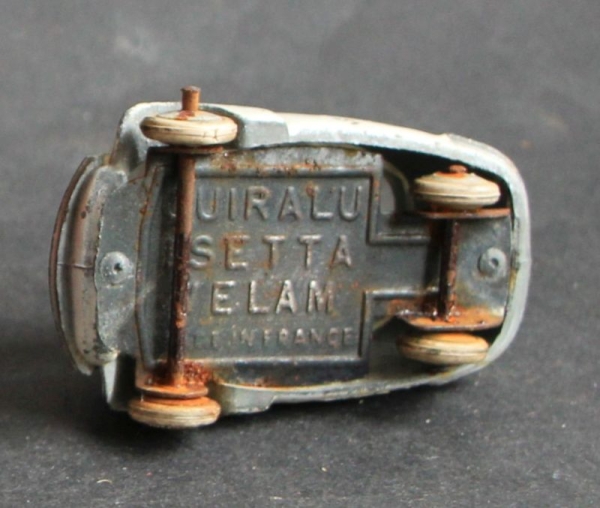 Quiralu BMW Isetta Velam 1960 DieCast Model (7331)